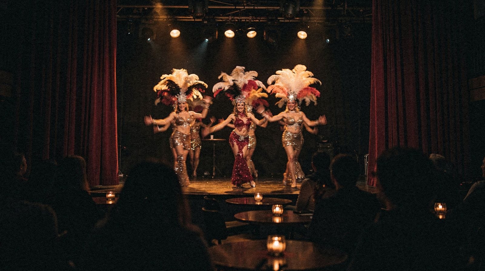 Espectáculos de cabaret en París: guía práctica
