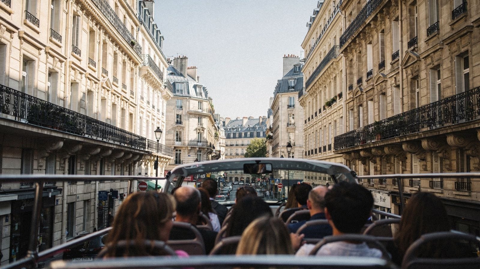 Hop-on-Hop-off-Bustouren in Paris