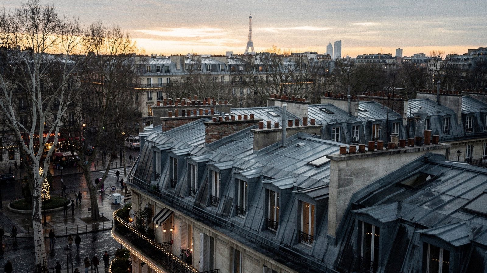 Paris no inverno: luz fria, dias curtos e mercados de Natal