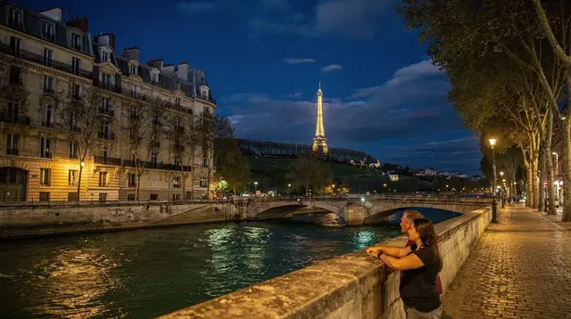 Paris night tours: what's worth booking after dark